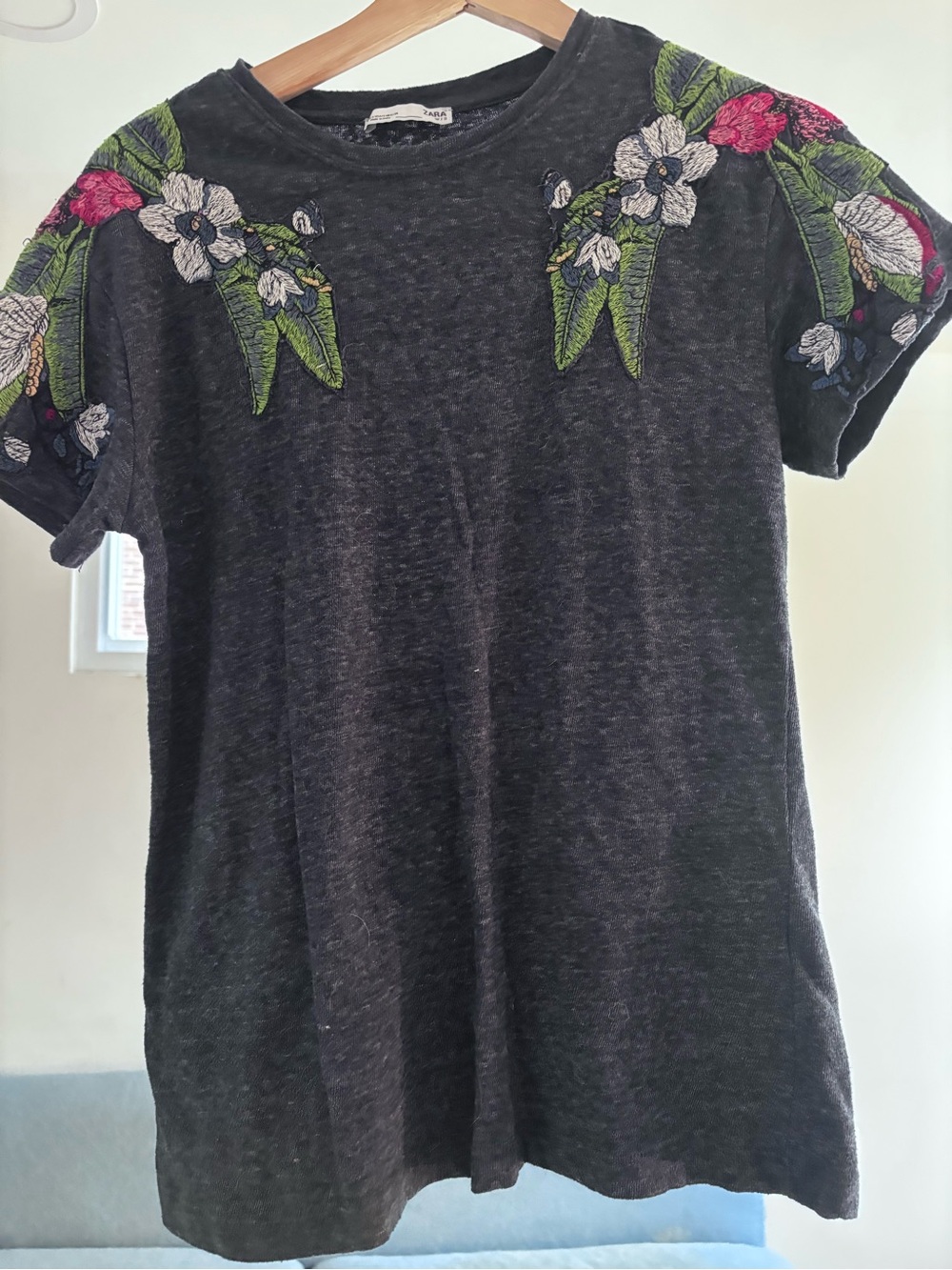 Zara Dark Gray Embroidered Floral Short Sleeve Tee